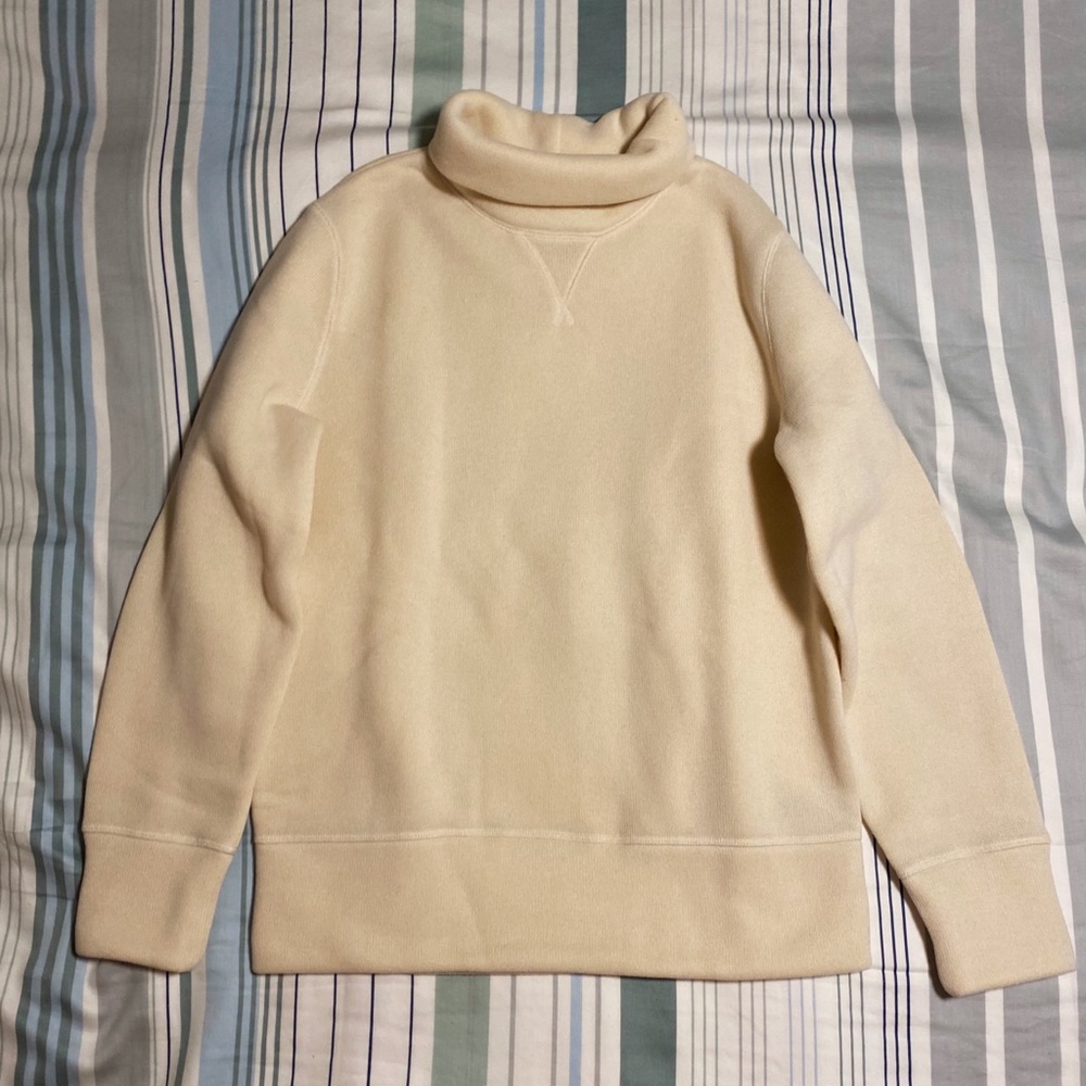 Banana Republic Creme Turtleneck Sweater